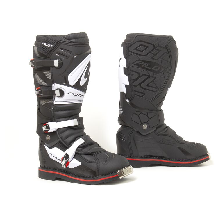 Forma Pilot FX Boots